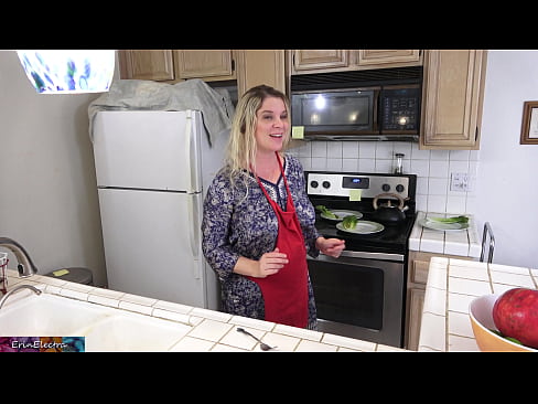 ❤️ Stepmom vachimukama mukitchen before his date ❤ ❌️